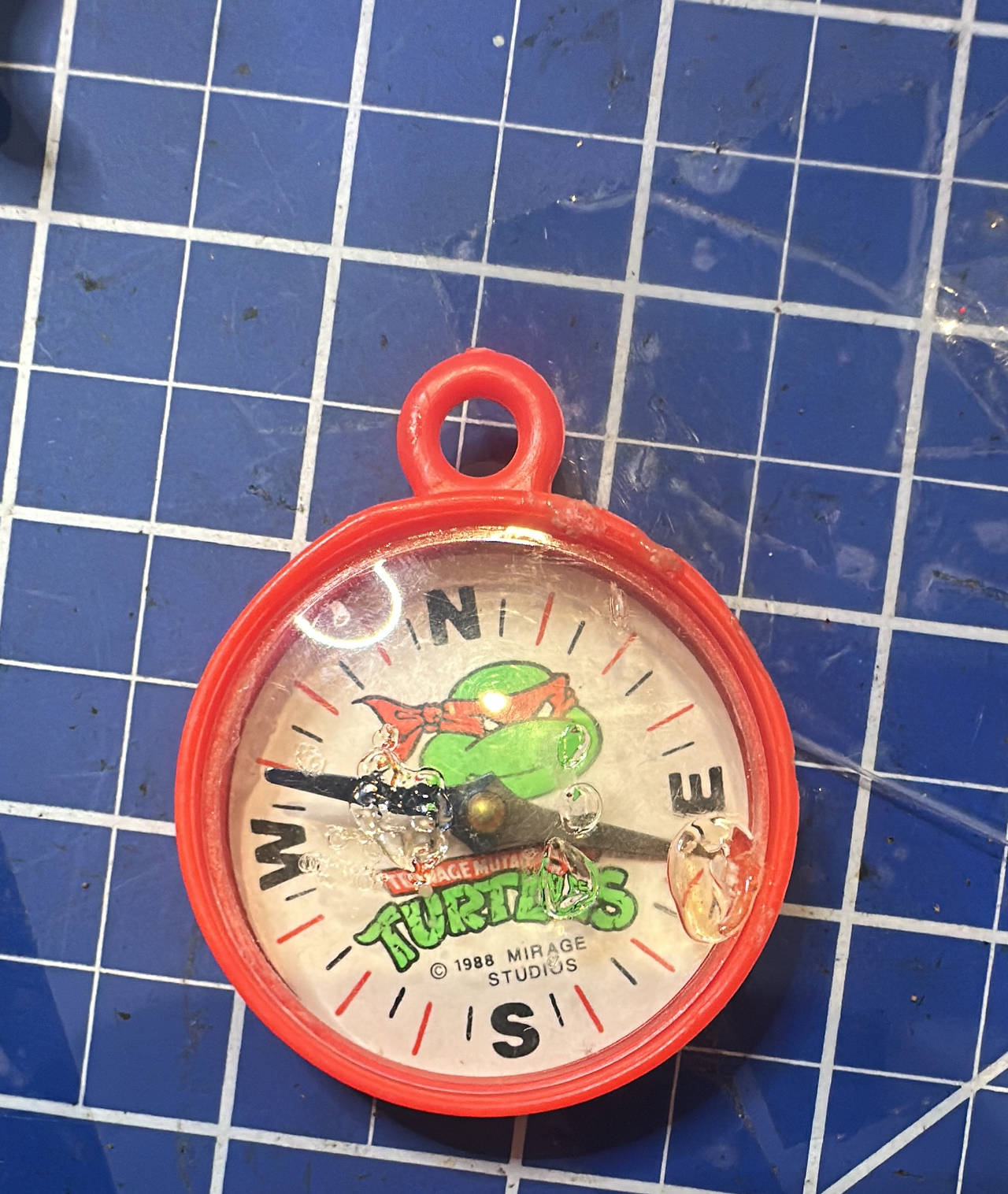 TMNT Teenage Mutant Ninja Turtles RAPHAEL vtg compass plastic 1988.