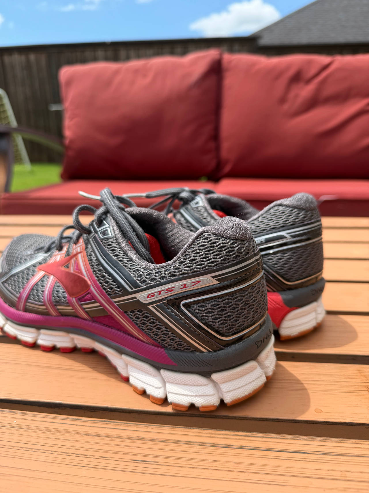 Brooks Adrenaline GTS 17 Running Shoes