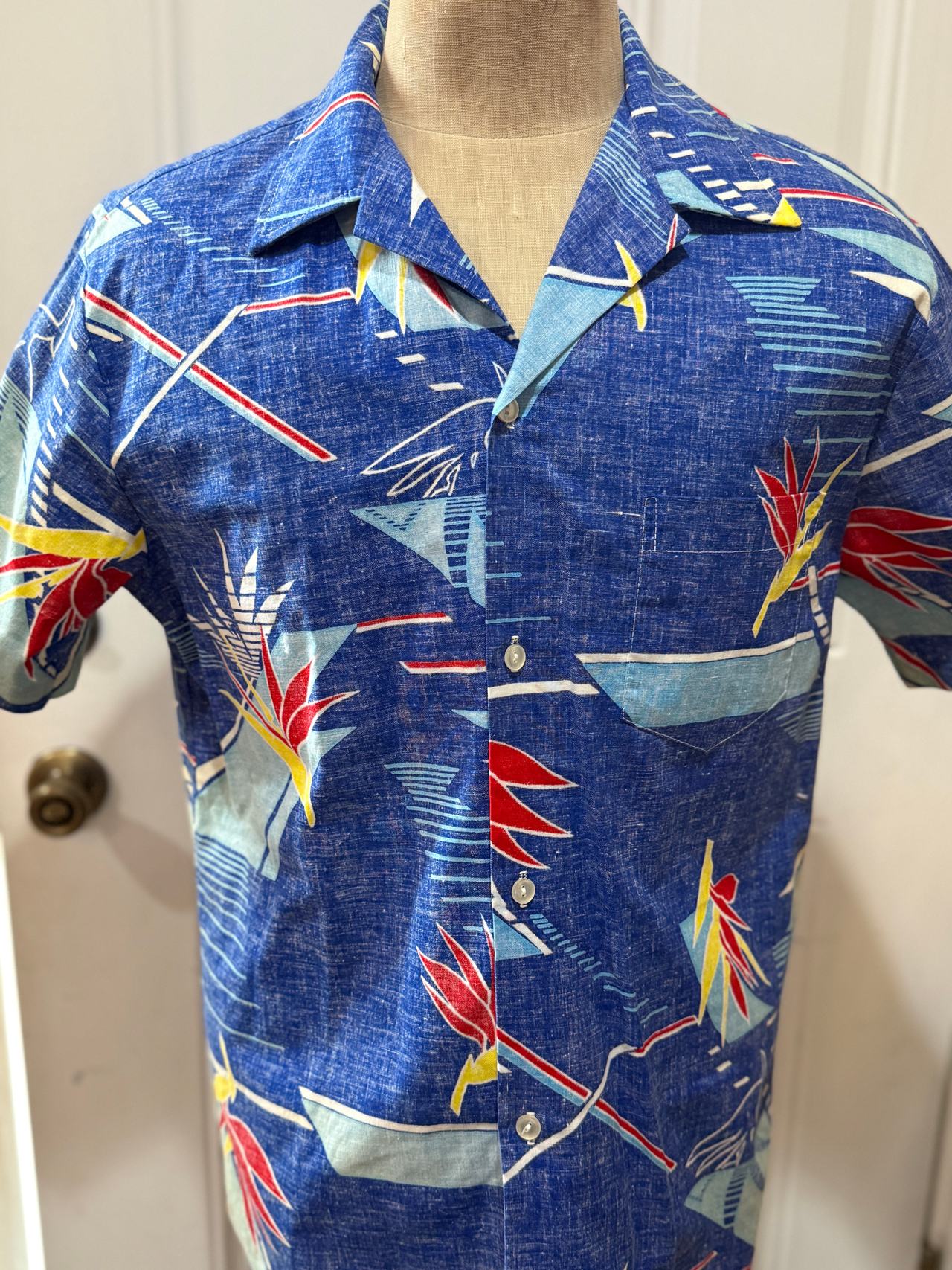 Kai Nani Vintage Hawaiian Shirt