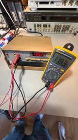 Tektronix CDM250 Digital Multimeter - Image 2