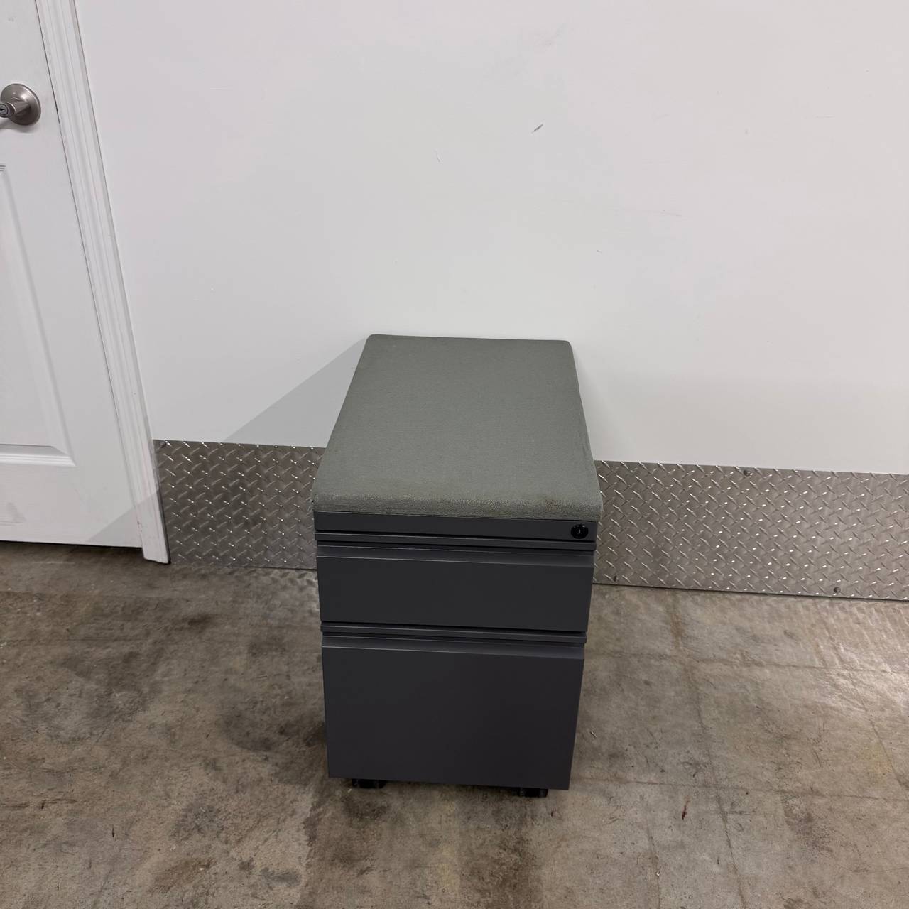 Mobile Pedestal File Cabinet with Cushion Top