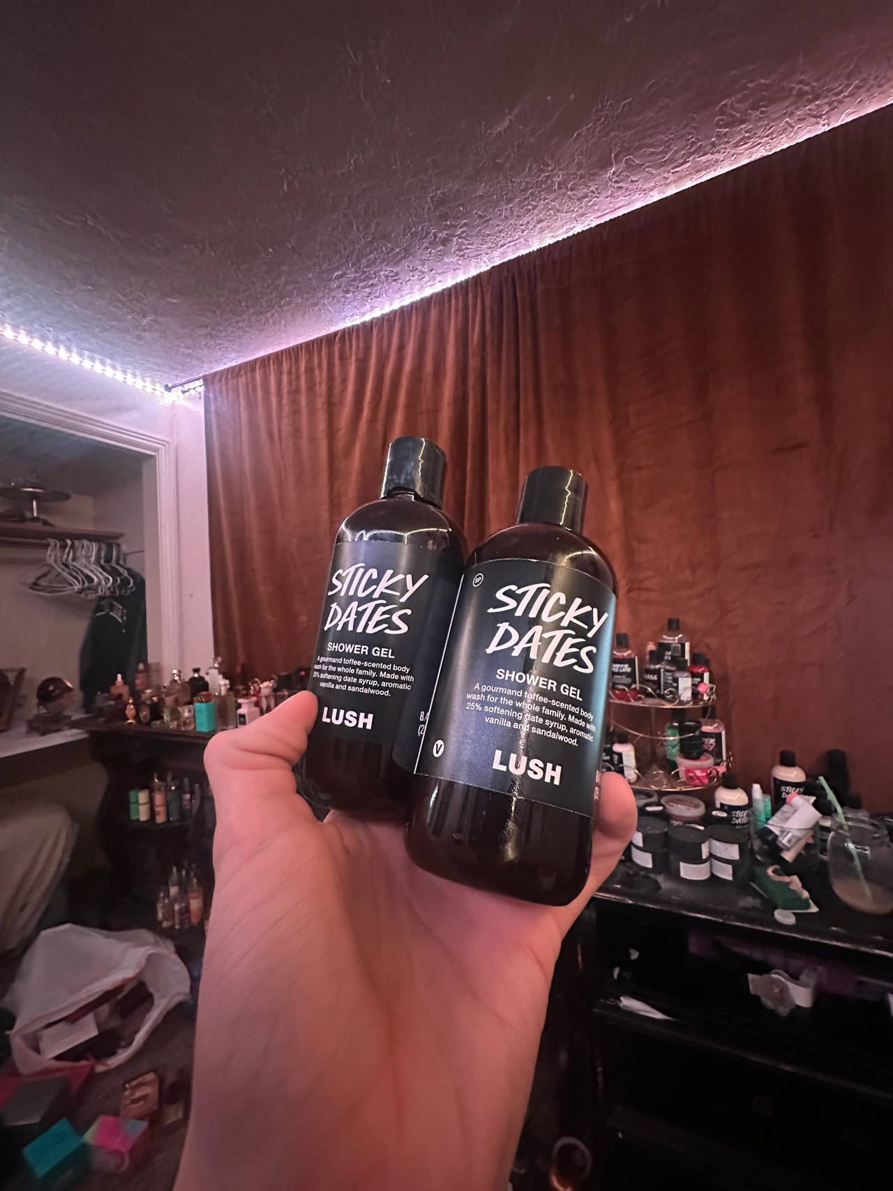 Lush Sticky Dates Shower Gel