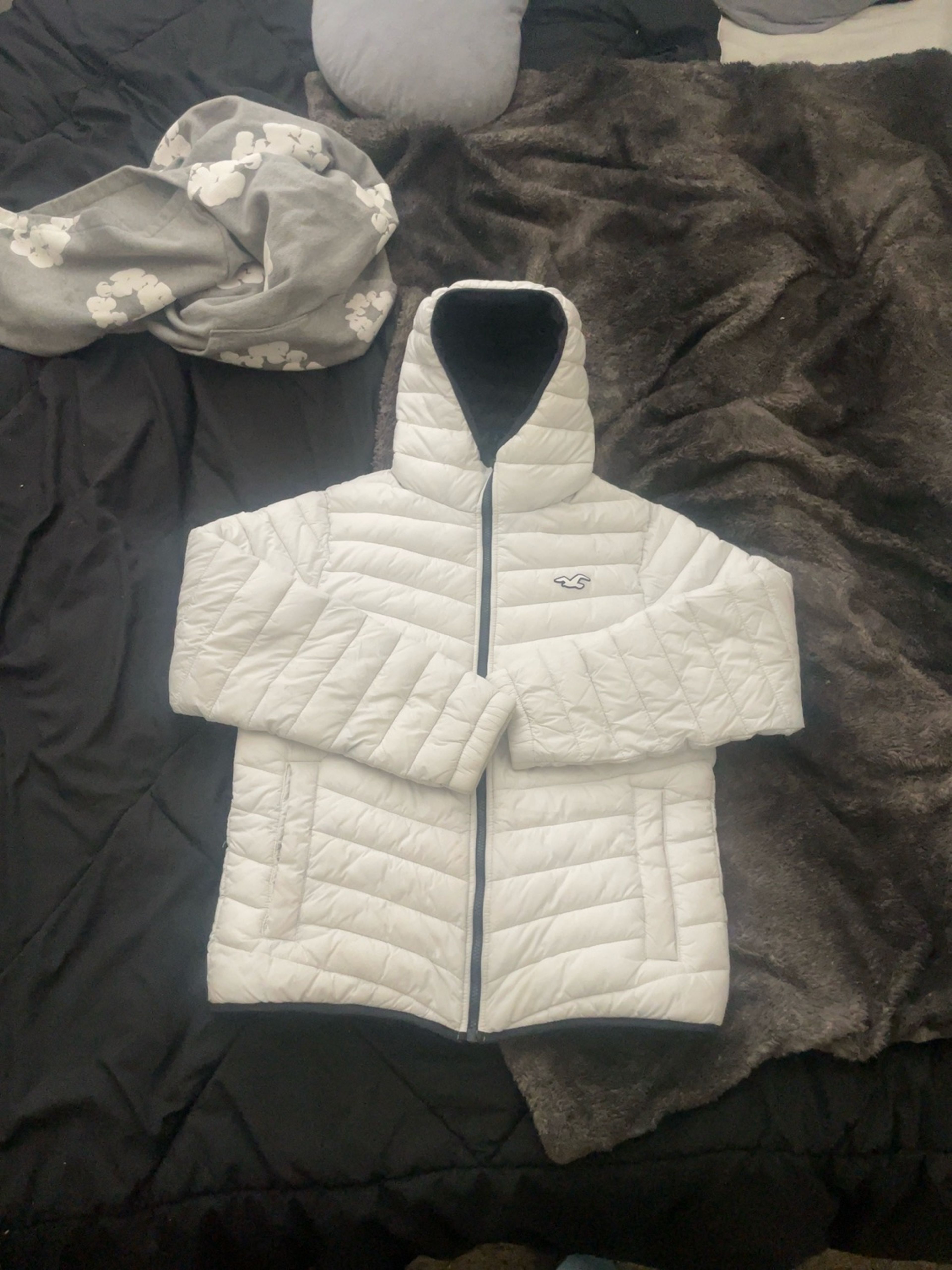 Hollister White Puffer Jacket Small