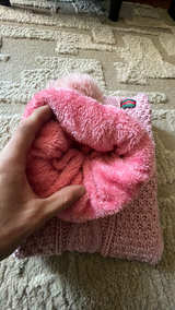 Gucci Pink Cable Knit Beanie and Scarf Set - Image 2