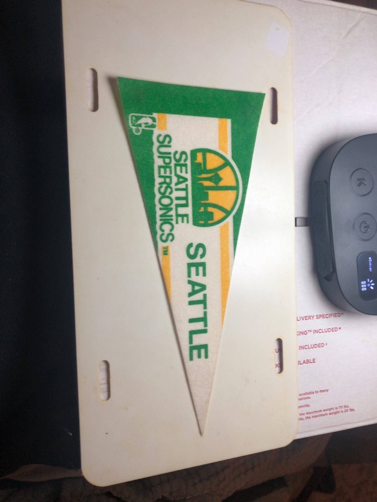 WinCraft Seattle Supersonics Vintage Retro NBA Pennant Flag