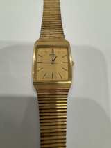 Seiko Tank Gold Quartz Vintage Watch - Image 1