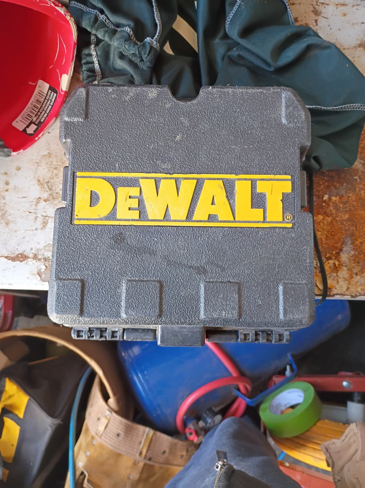 DeWalt DW088K Self-Leveling Cross Line Laser