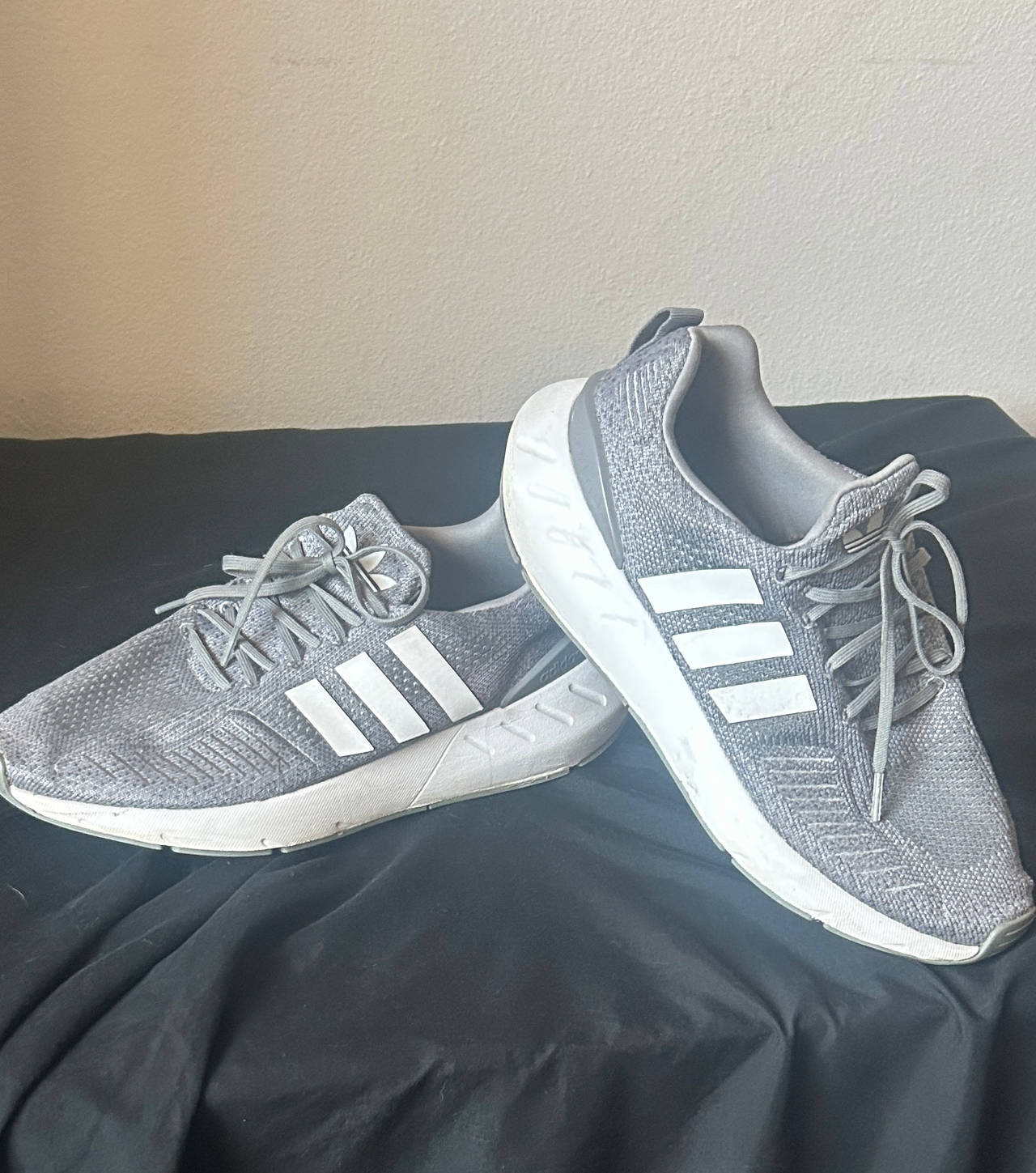 adidas Swift Run 22 Grey White