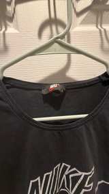 Nike Women's Sportswear Essential T-Shirt - Image 2