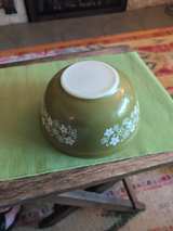 PYREX Spring Blossom Green 403 size (2.5 quart)  Mixing Bowl #11 - Image 5