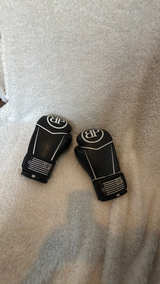 Ringside Apex Boxing Gloves - Image 1
