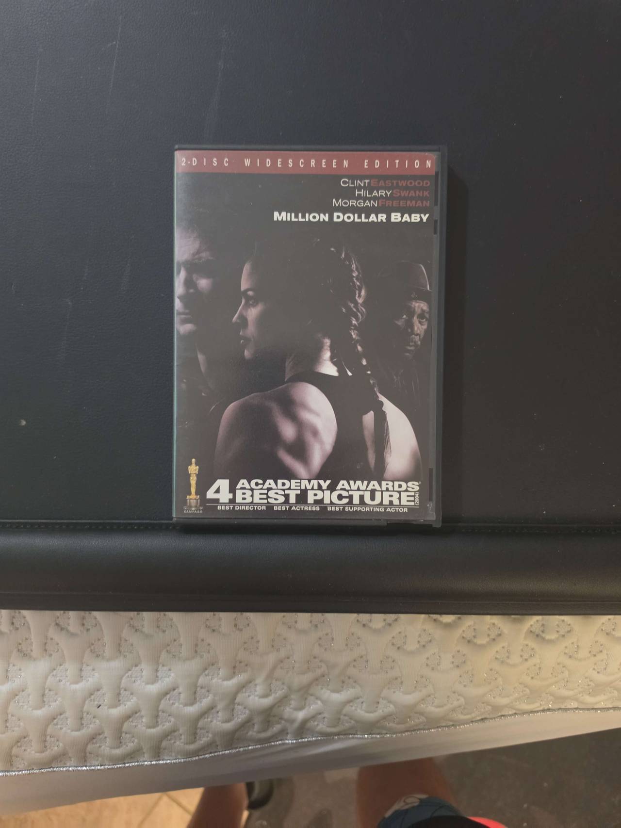 Million Dollar Baby (DVD, 2005, 2-Disc Set, Widescreen)