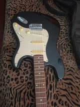 Crestwood ST Style Electric Guitar - Image 6