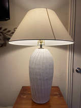 White Ribbed Swirl Ceramic Table Lamp - Image 1