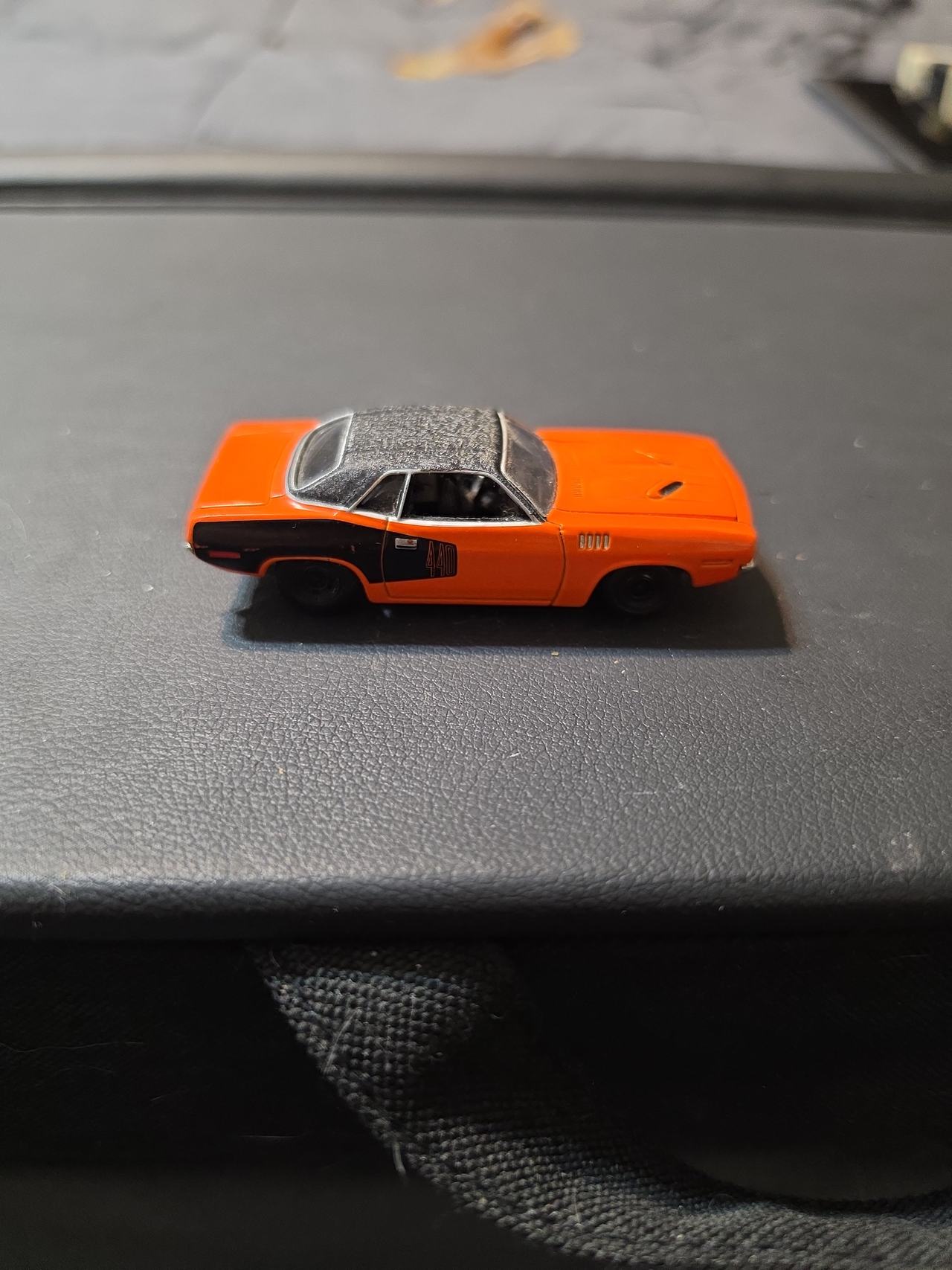 Johnny Lightning 1971 Plymouth Hemi Cuda Billboard Orange