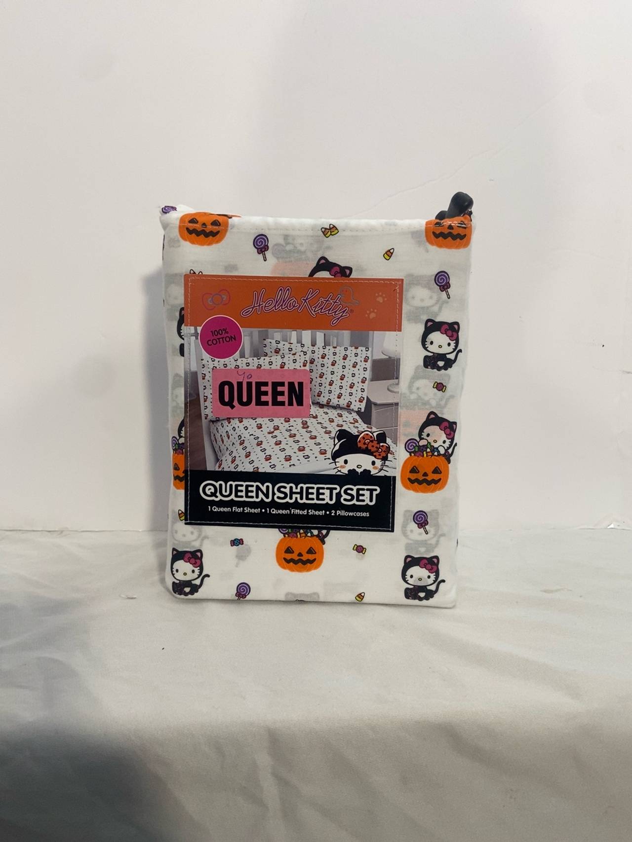 Hello Kitty Queen Size Sheet Set