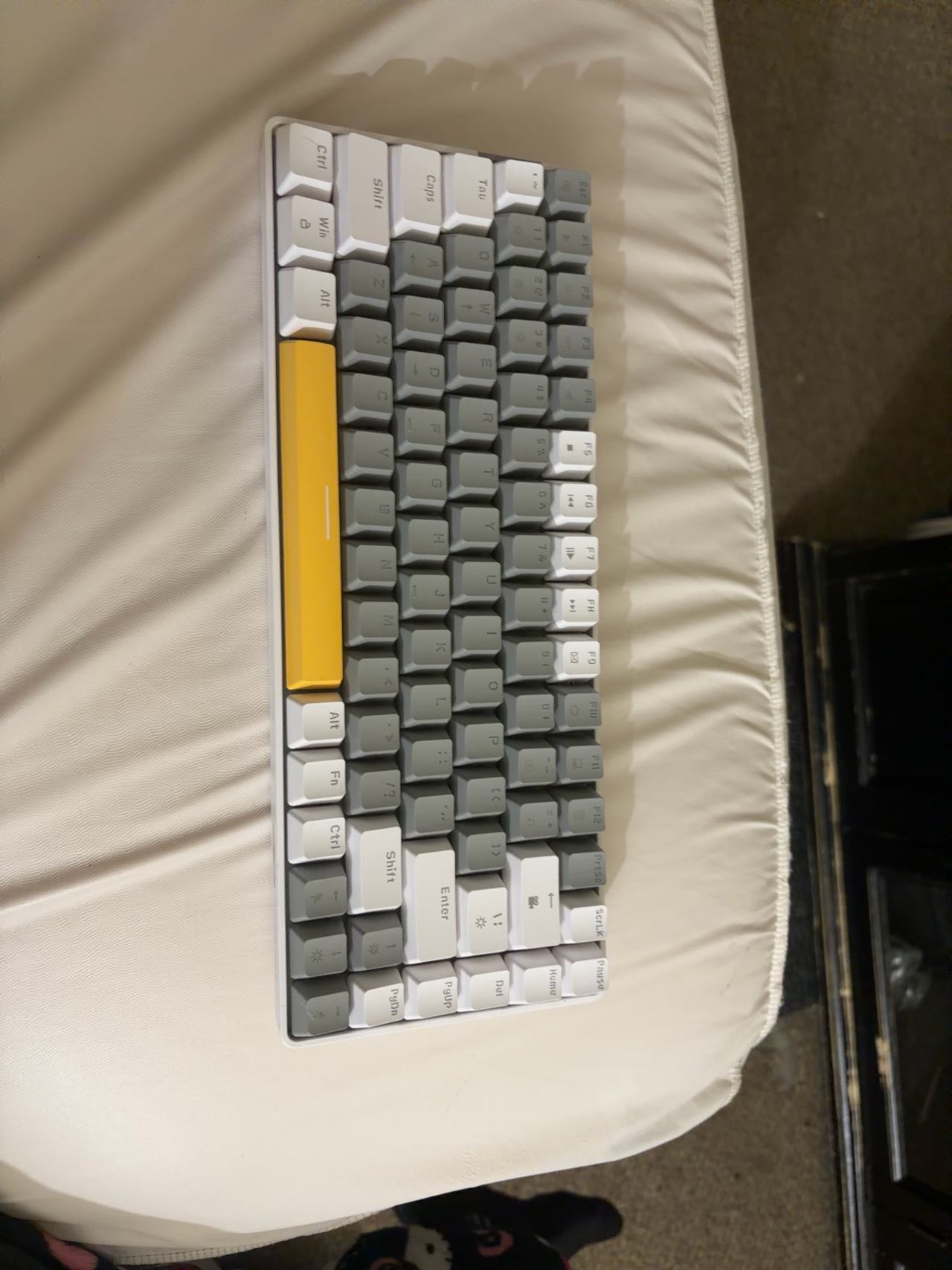 E-YOOSO Z11 61-Key Mechanical Gaming Keyboard Red Switch