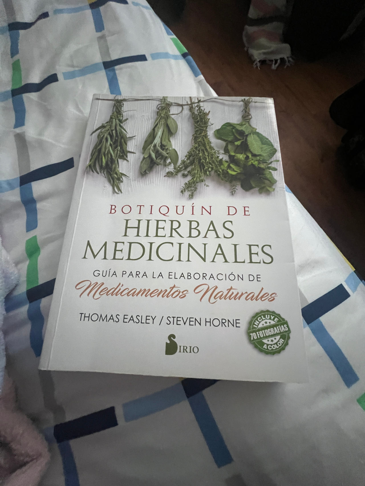 Botiquín de Hierbas Medicinales: Guía para la elaboración de medicamentos naturales