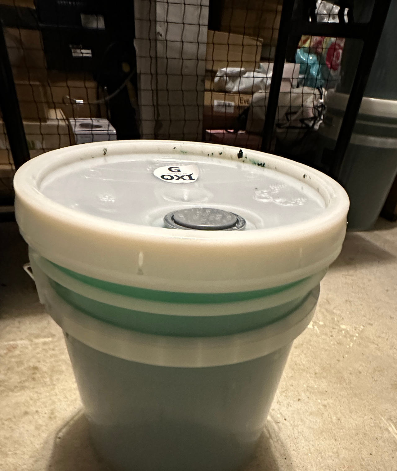 5 Gallon laundry detergent comparable to Gain Oxi