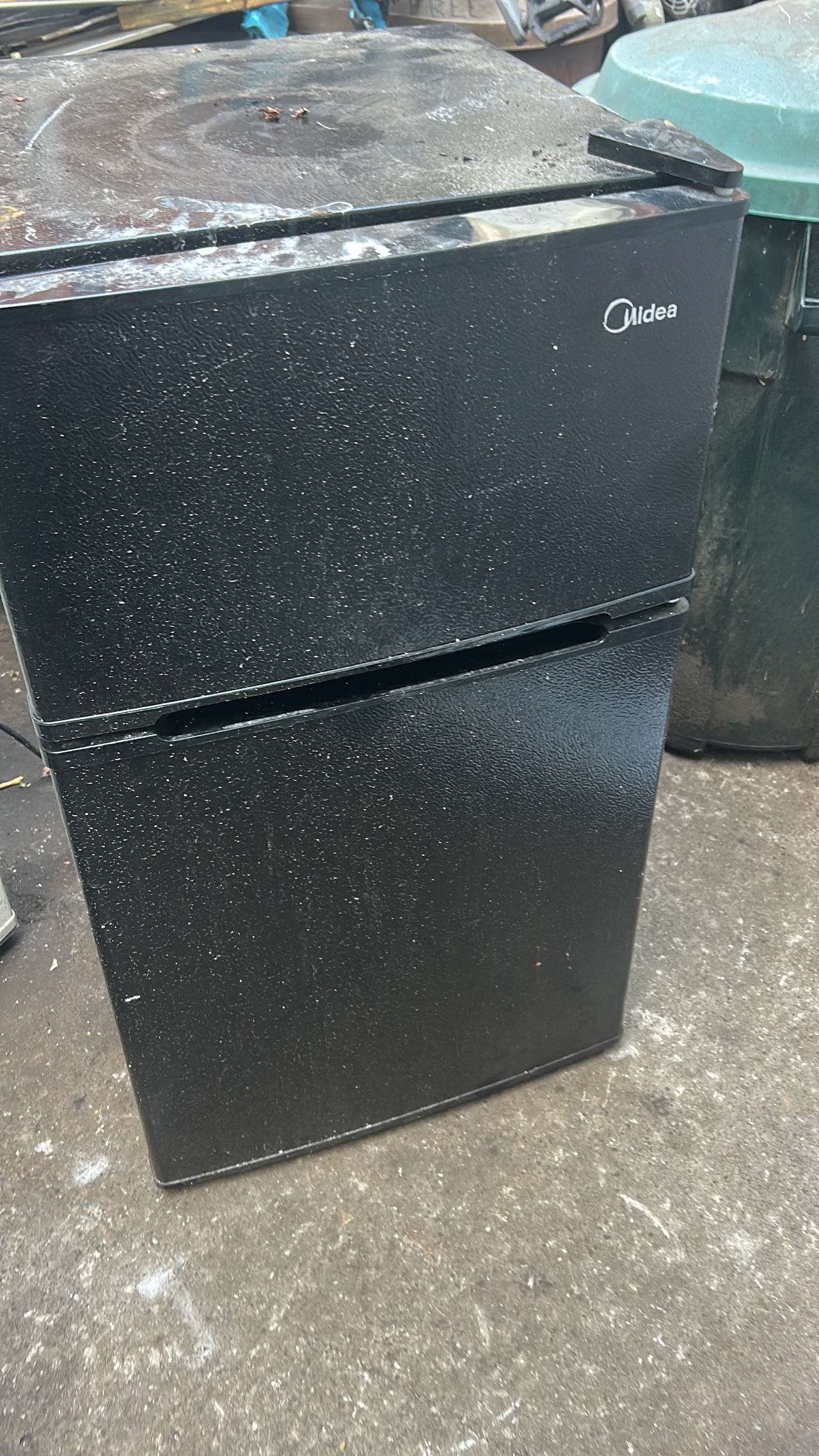 Midea Compact Refrigerator