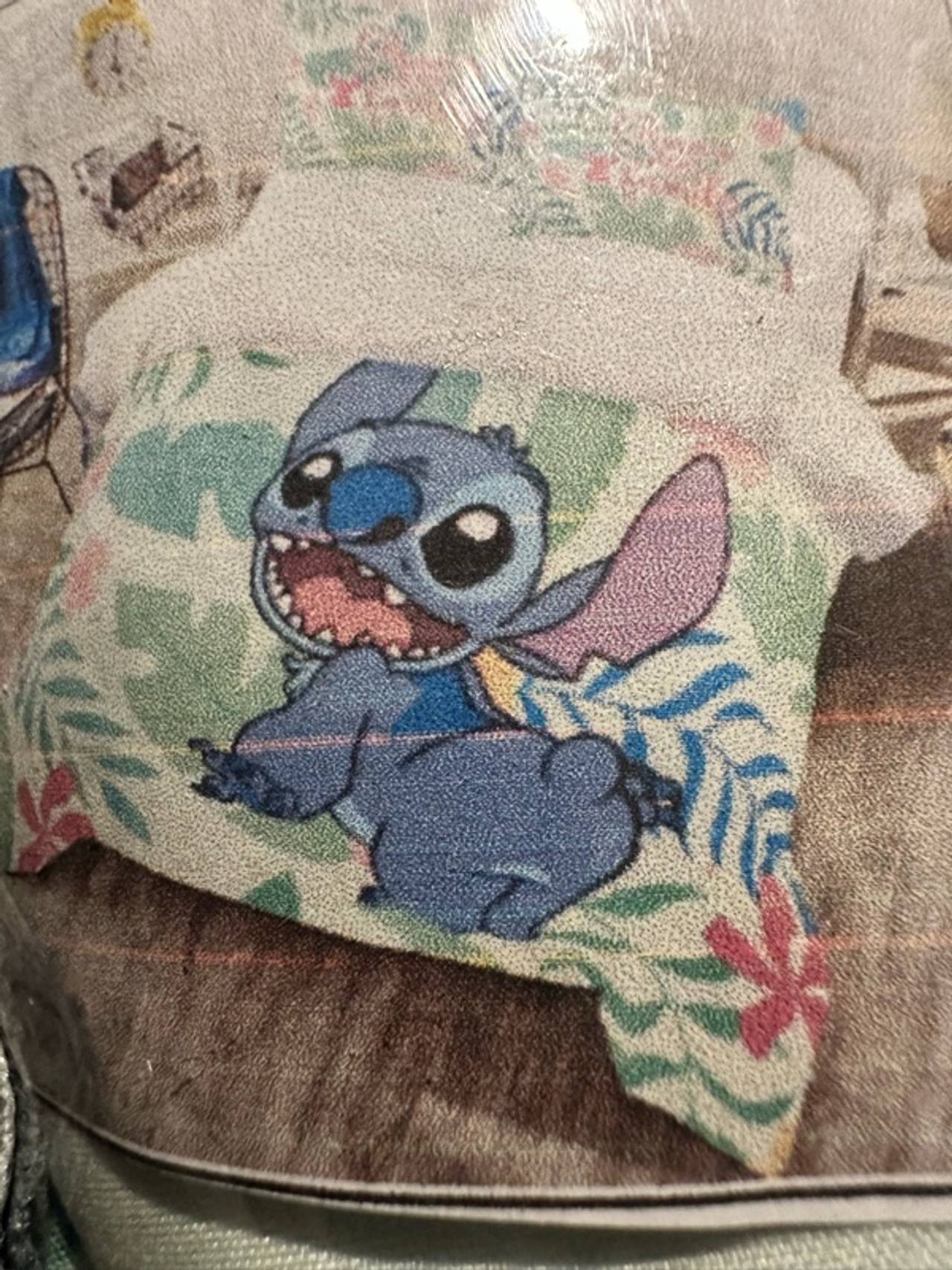 Lilo & Stitch Paradise Dream 7 Piece Queen Bed Set - Includes Reversible Comfort