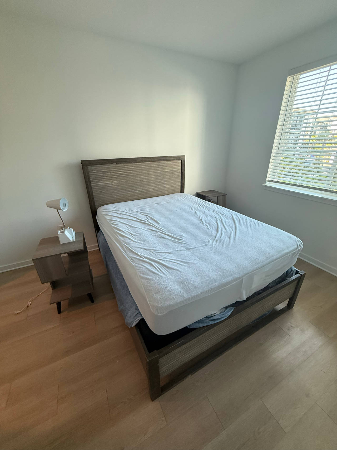 Modern Queen Bed Set