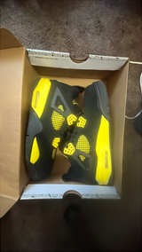 Air Jordan 4 Retro 'Thunder' - Image 2
