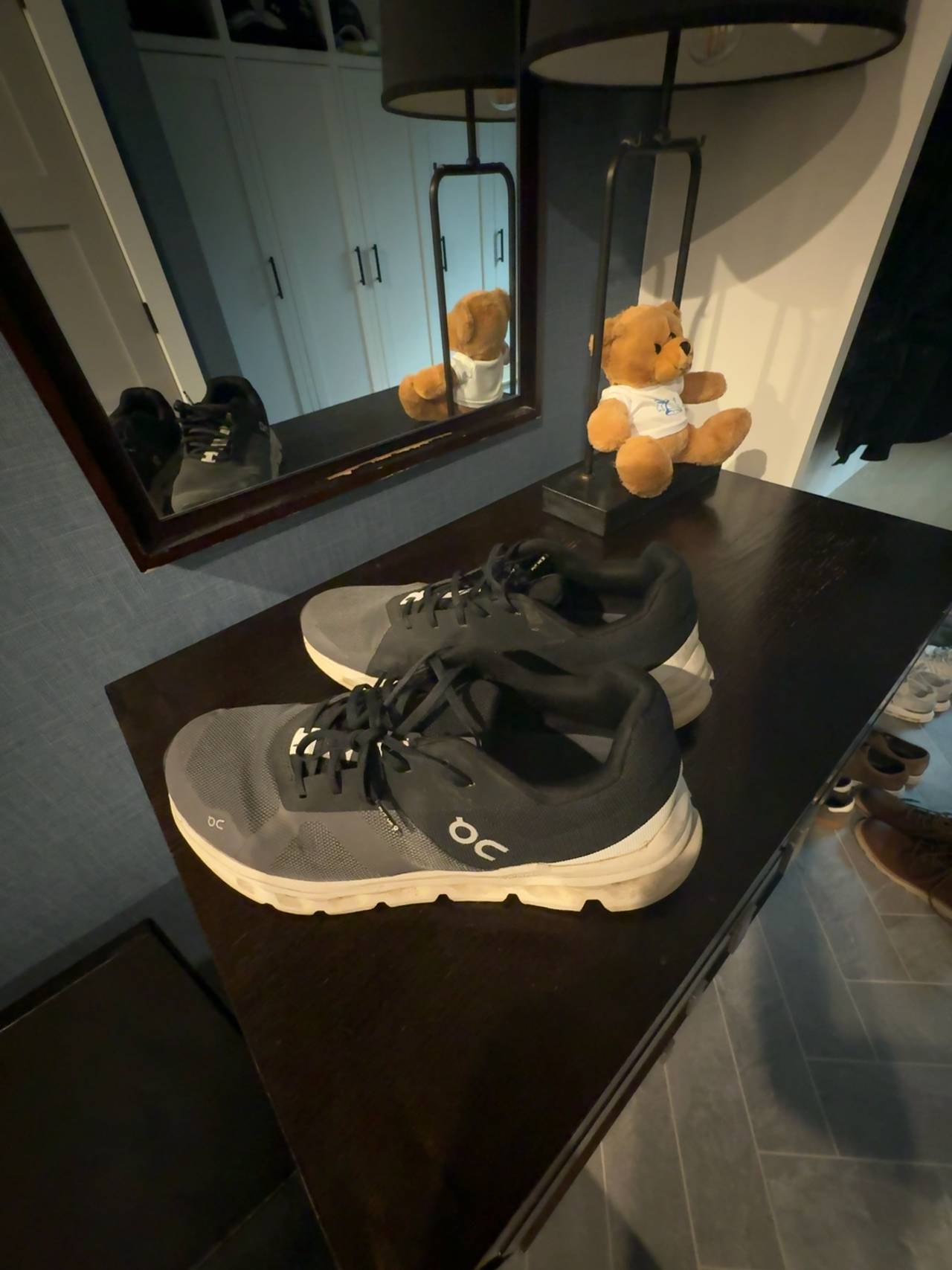 On Cloudrunner Eclipse/Frost Men's Running Shoes