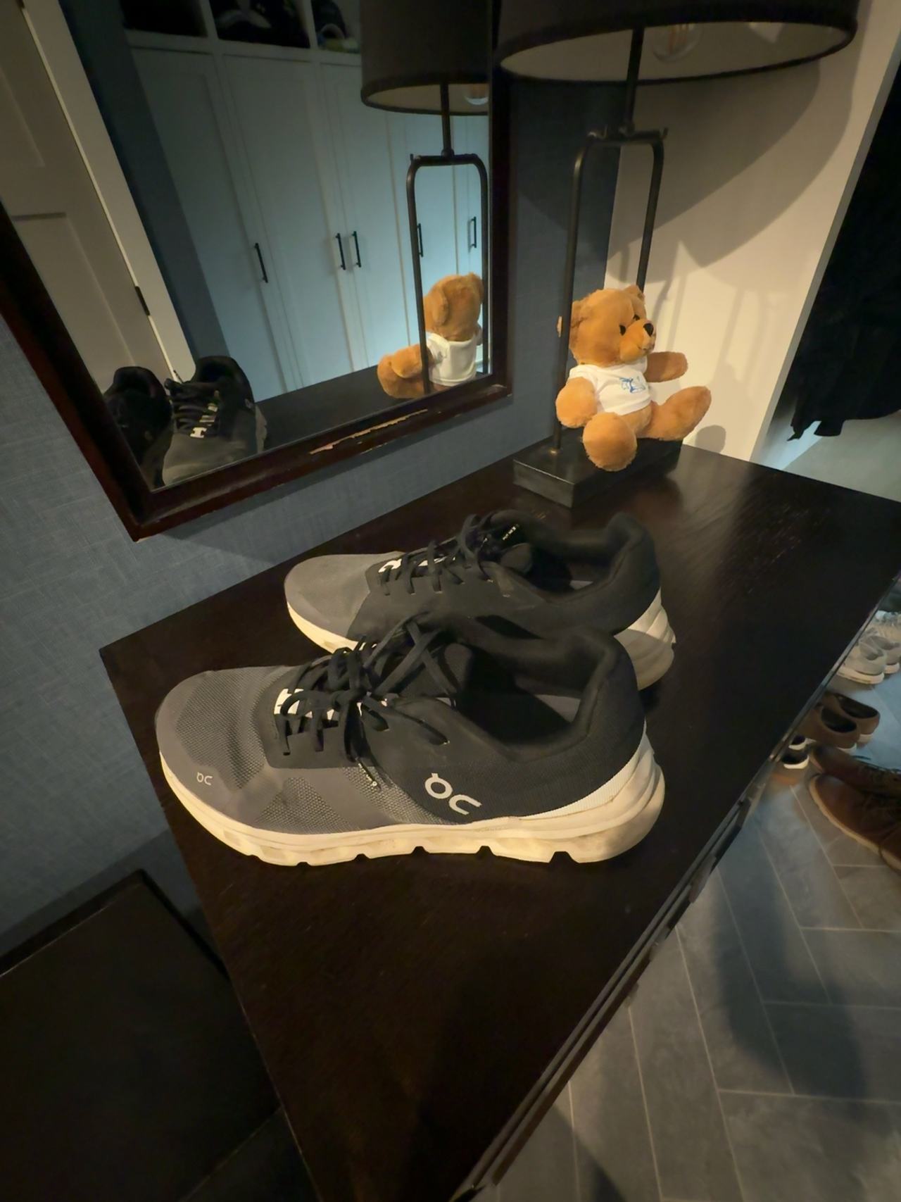 On Cloudrunner Eclipse/Frost Men's Running Shoes