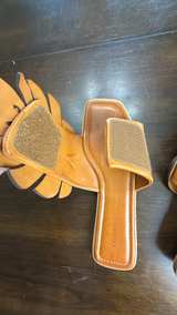 Farm Rio Monstera Leaf Leather Sandal size 10 - Image 5