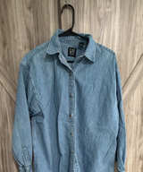 Vintage Gap Denim Button Down Shirt size Medium metal buttons - Image 1