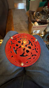 Le Creuset Enameled Cast Iron Deluxe Round Trivet - Image 2