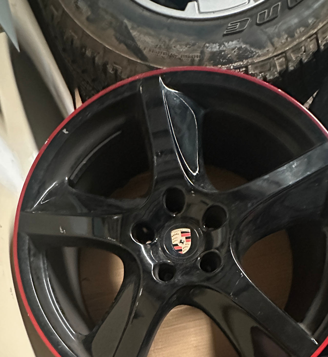 Porsche Carrera Sport 5-Spoke Wheels - Gloss Black with Red Pinstripe