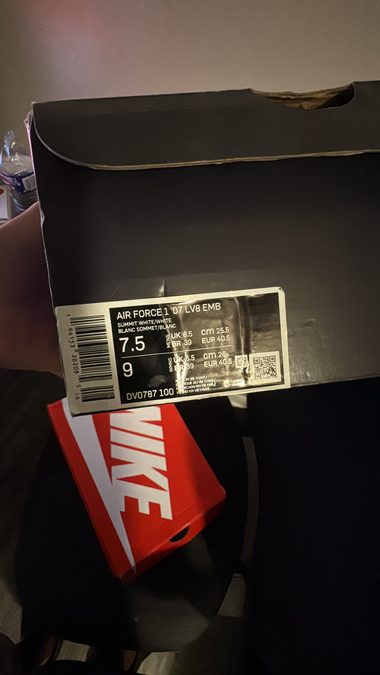 Nike Air Force 1 '07 LV8 EMB