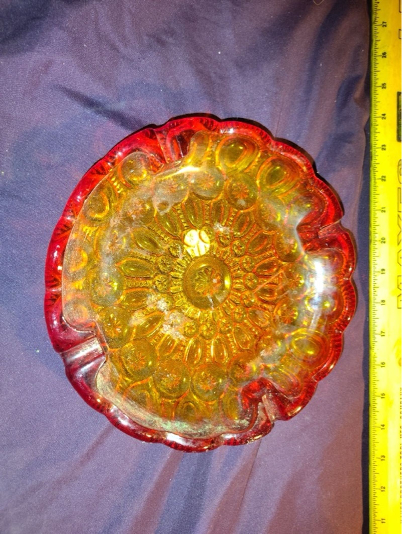 L.E. Smith Moon and Stars Amberina Glass Ashtray
