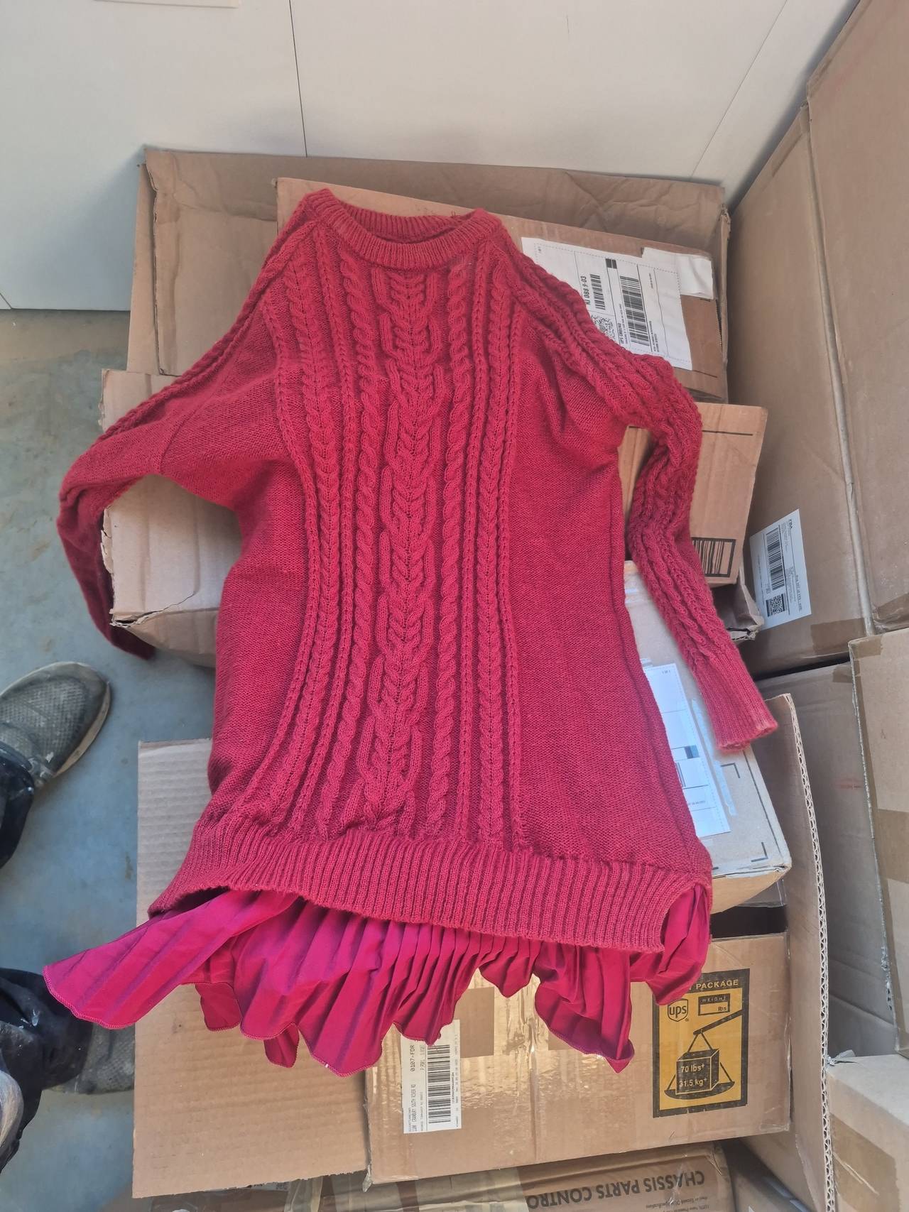 Red Cable Knit Cold Shoulder Ruffle Hem Sweater Dress size large