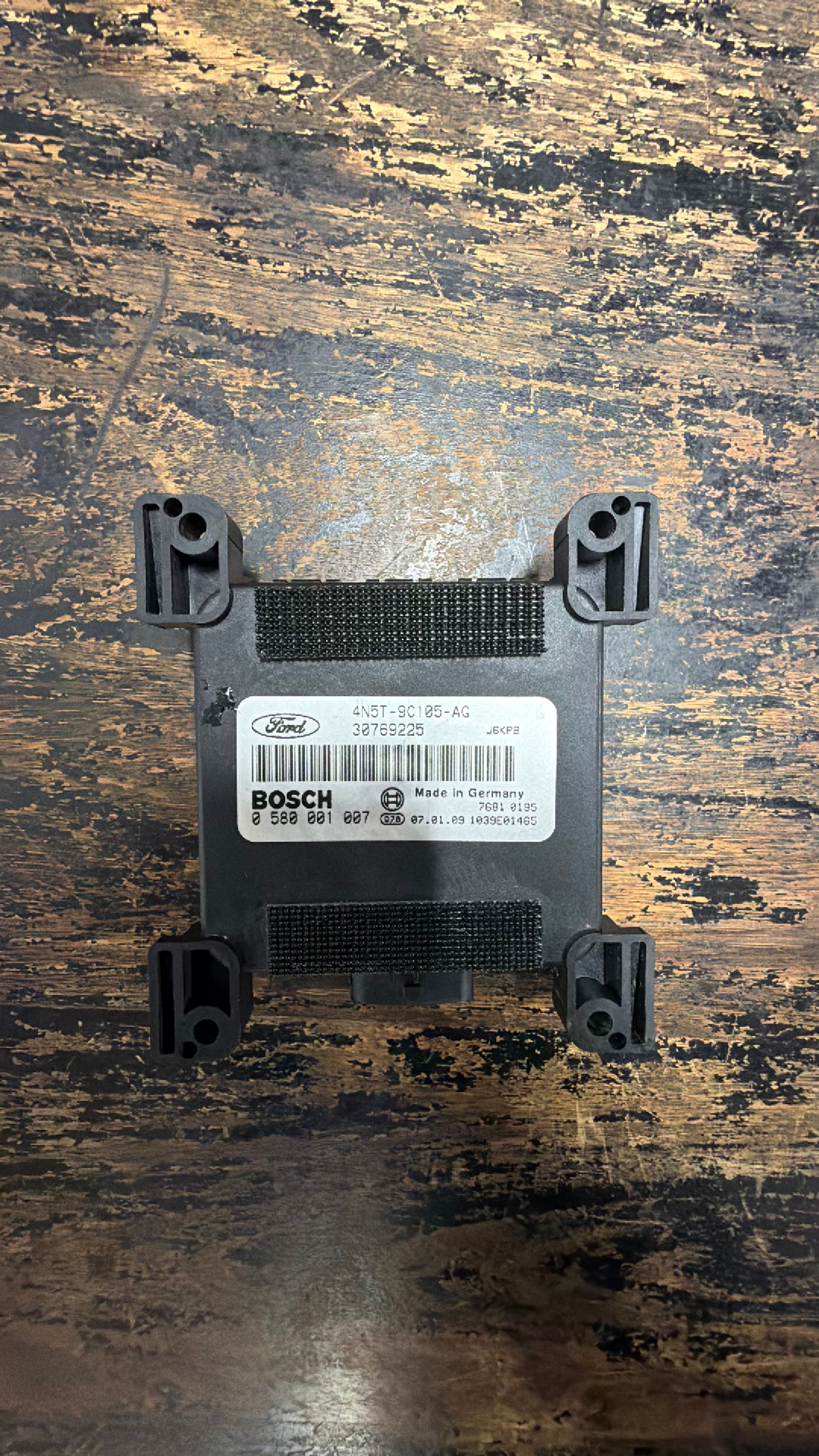 04-07 Volvo fuel pump module