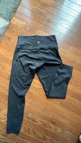 lululemon wunderunder 25” size 8 - Image 2
