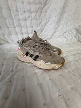 Adidas Trae Young 3 Basketball shoes 6.5 - Image 1