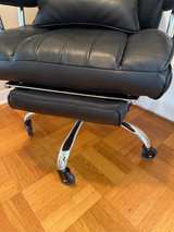 Vevor Black Faux Leather Gaming Chair with Footrest - Image 5
