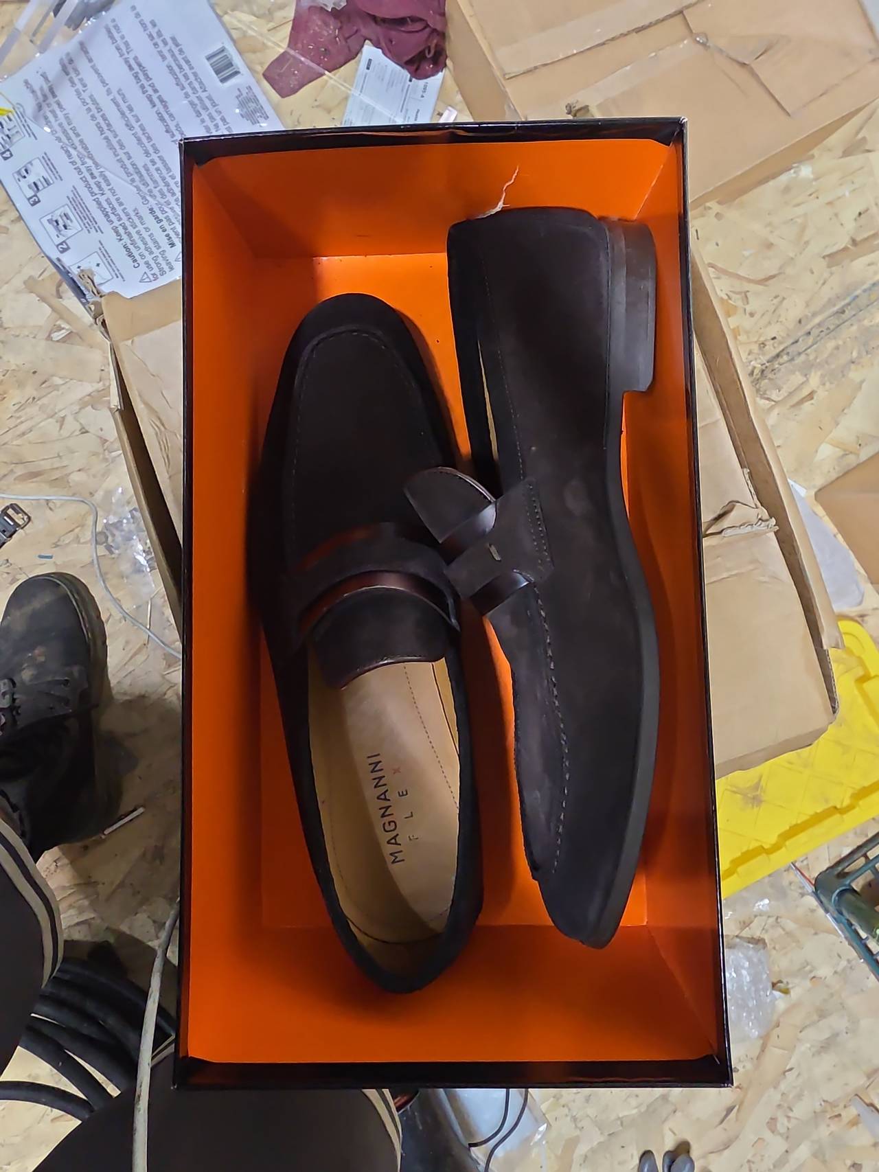 Magnanni Flex Suede Penny Loafers