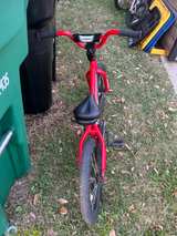 Specialized Hotrock 16 Red/White Kids Bike - Image 2