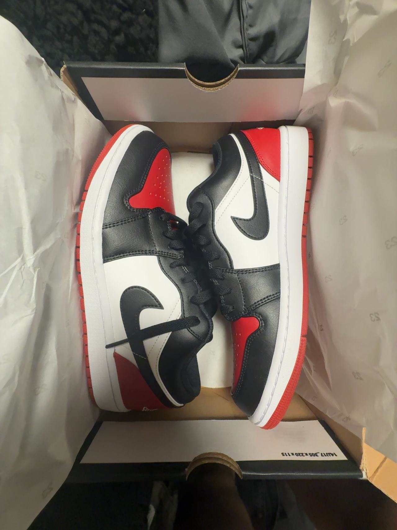 Nike Air Jordan 1 Low Bred Toe Black/Red
