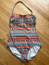 Jantzen Women's One-Piece Swimsuit with Geometric Pattern. Size L. - Image 1