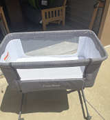 Pamo Babe Portable Bassinet - Image 1