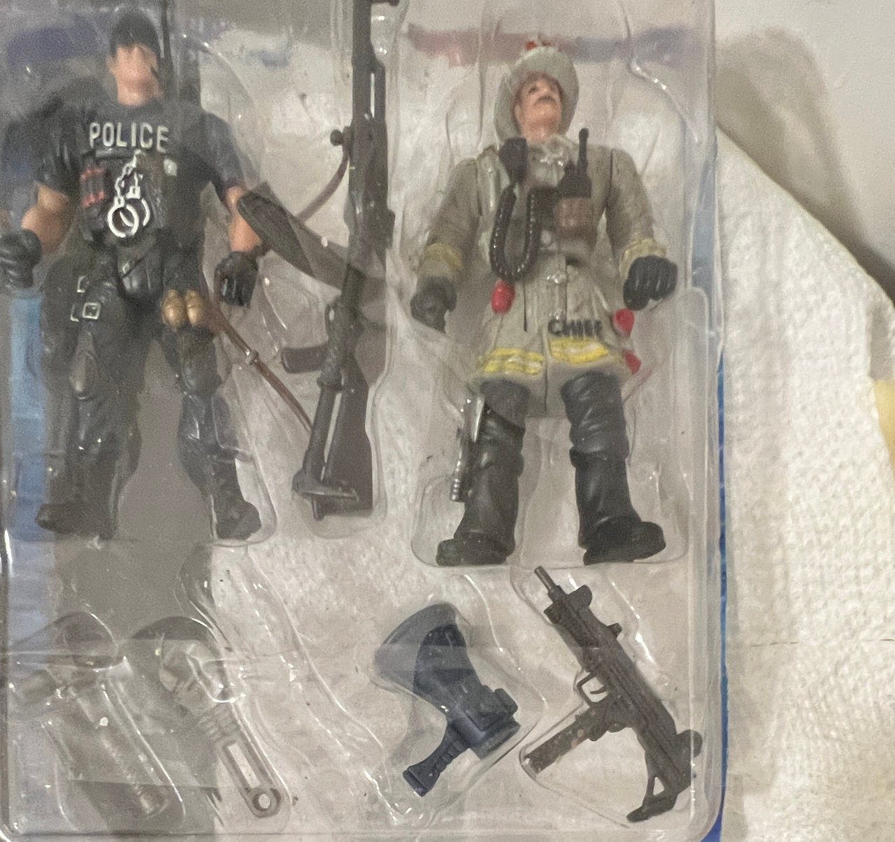 Chap Mei Police and Firefighter Action Figure Set