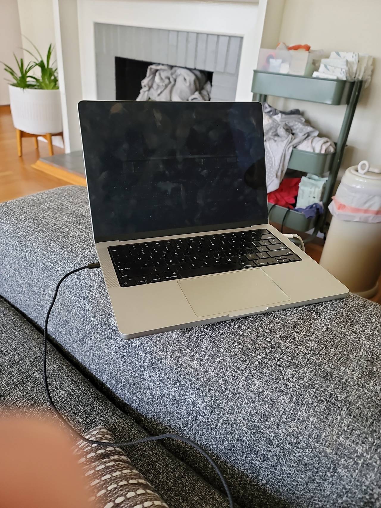 Apple MacBook Pro M2 32GB RAM