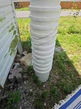 12-Pack 5 Gallon White Plastic Buckets with Lids - Image 2