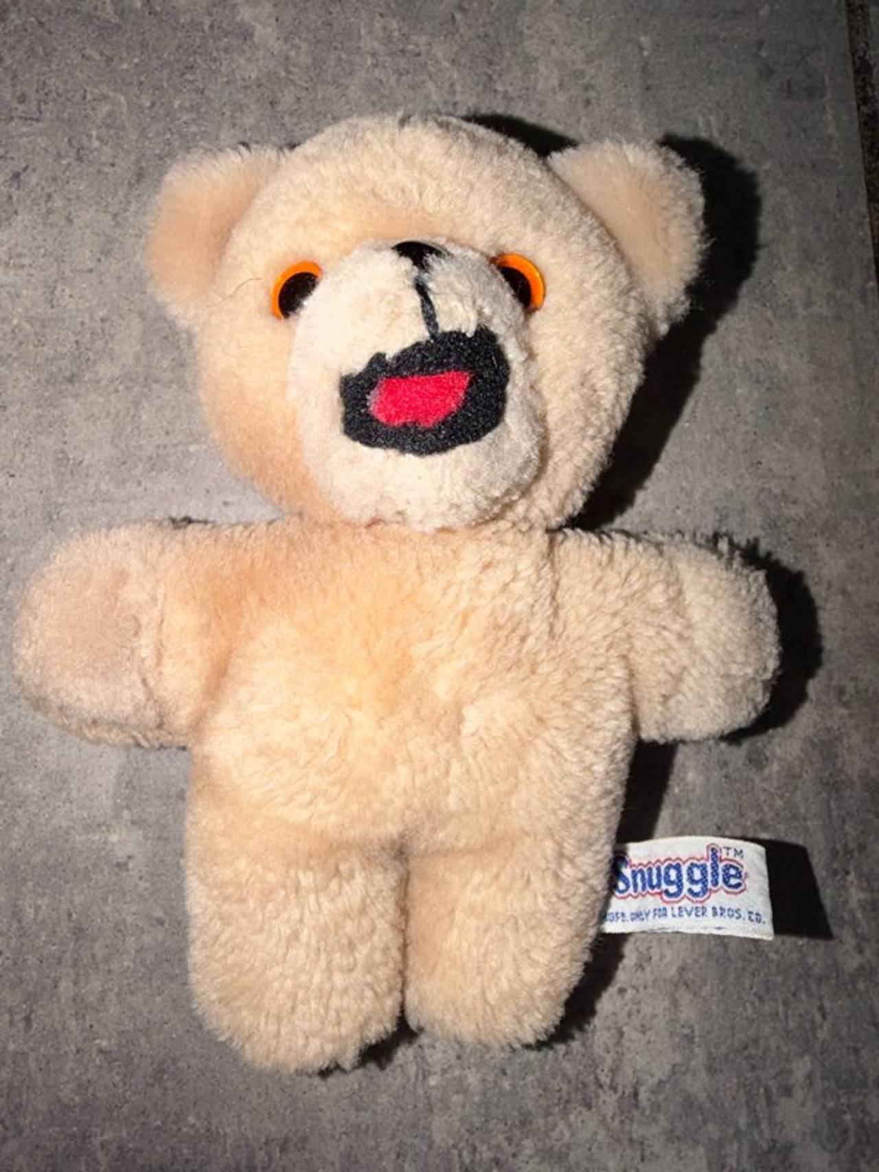 Vintage Snuggle Bear Plush by Russ Berrie
