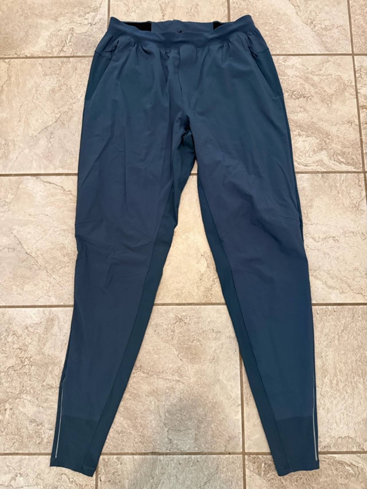 Lululemon Men's Surge Hybrid Pant Blue Joggers